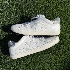 Vintage Havana 1954 Gemma Sneaker Sz 10 White with Blue Camo, MSRP$130